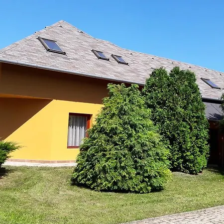 Guest house Rp Fitlife Es Vendeghaz *